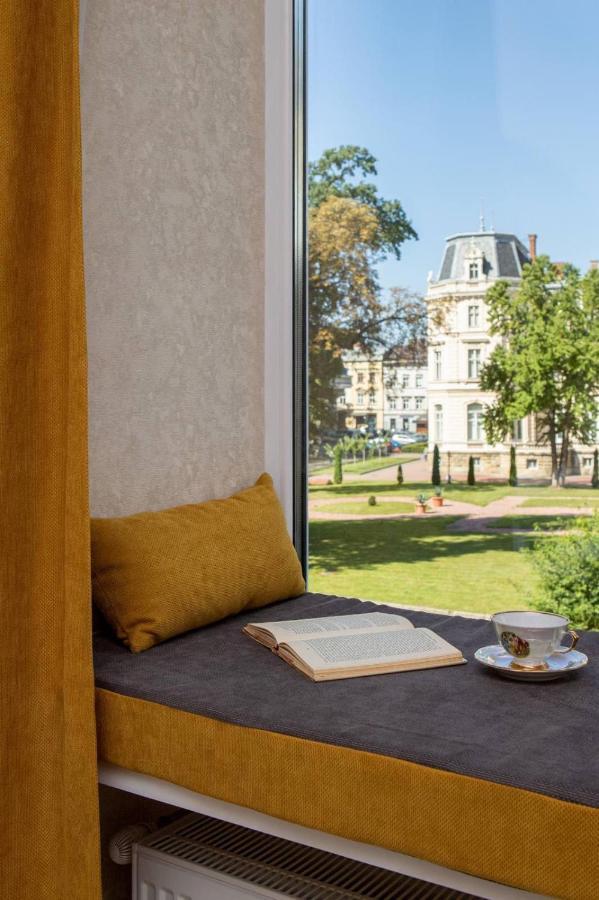 Rynok Square City Center Two Bedroom Apartment! Lviv Exterior photo